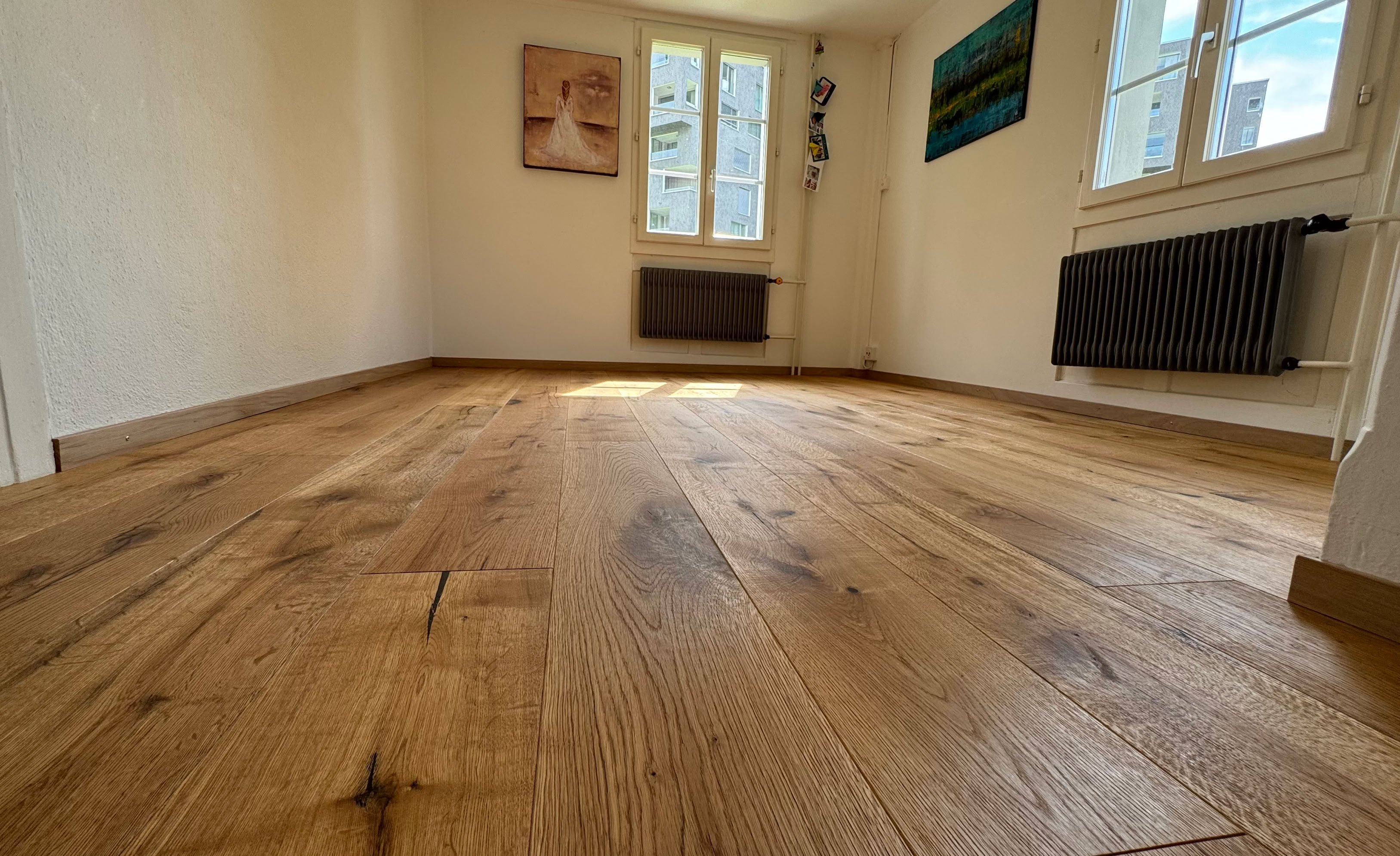 Rustikaler Eichenparkett verlegen - dem Landhausstil nachempfunden, schwimmend verlegt in einer Altbau-Wohnung.