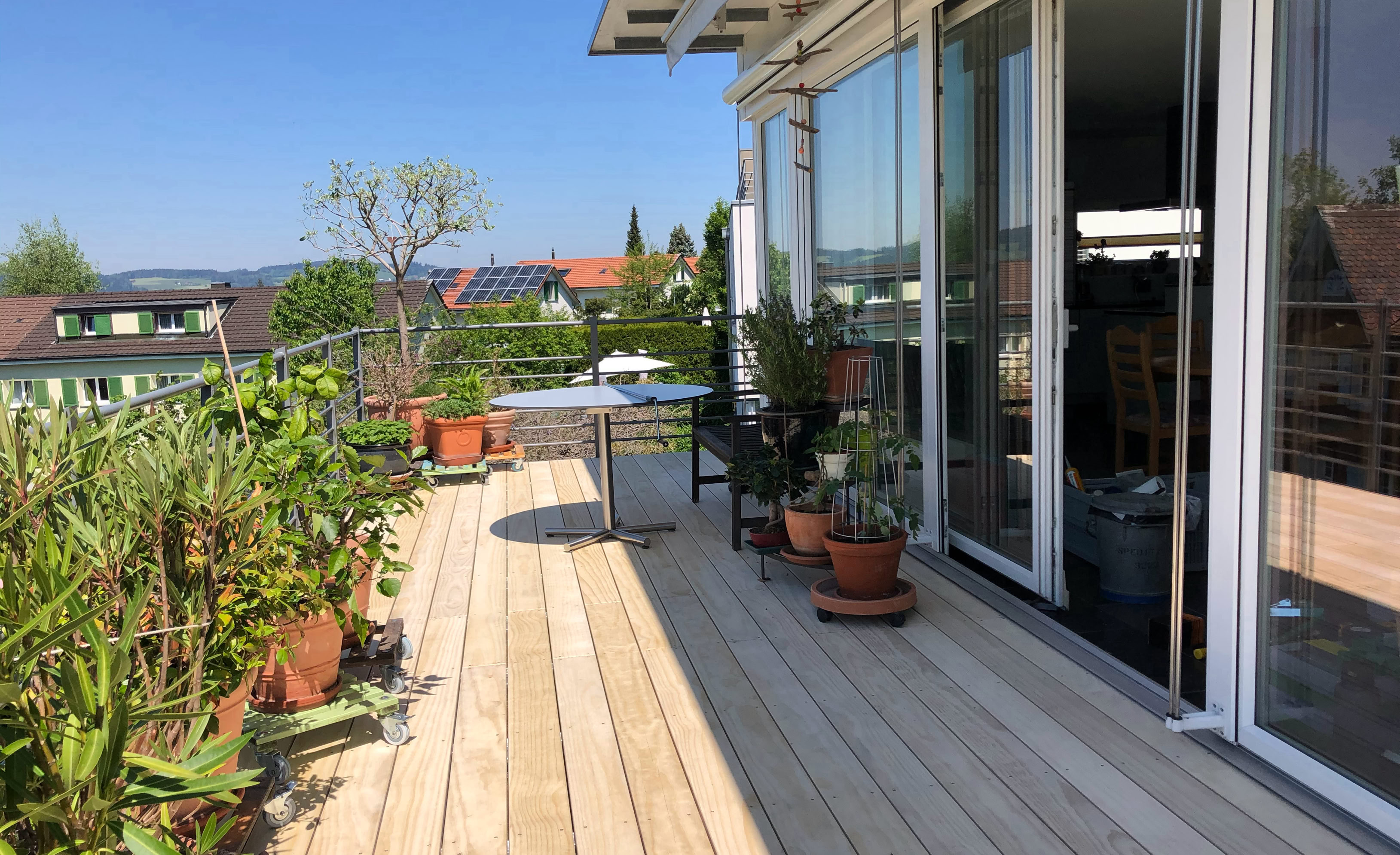 Besonders exponierte Holzterrassen sollten wenn möglich  aus gutem Terrassenholz bestehen.